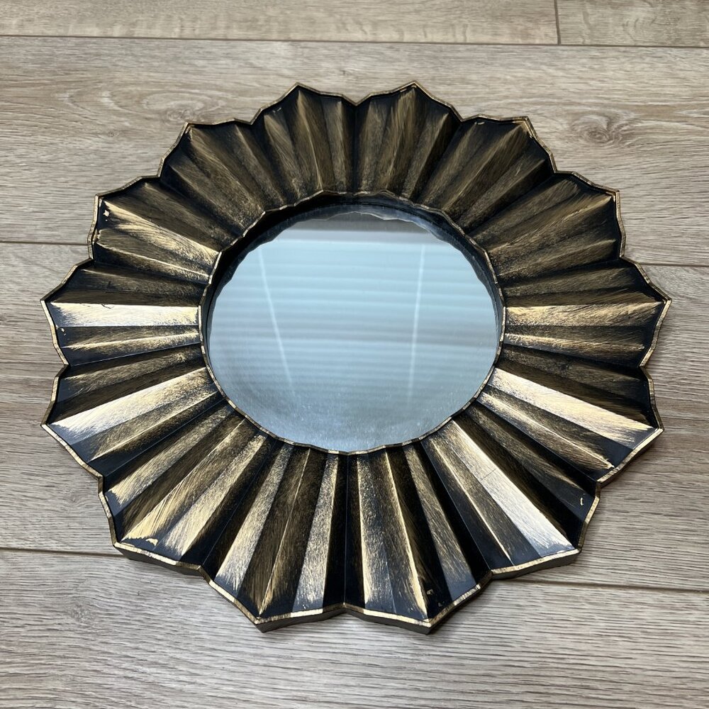 Flower Wall Mirror - Picture 2 of 4